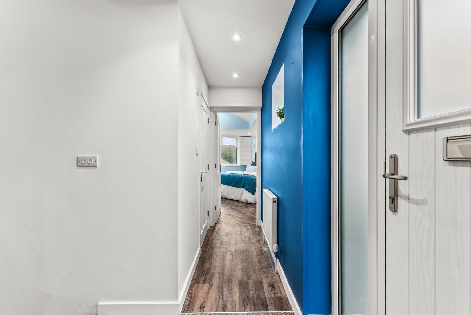 Elegant Retreat In Cheltenham - Garden & Parking Included Exterior foto